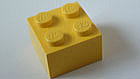 LEGO　レゴ　ブロック２ｘ２黄色